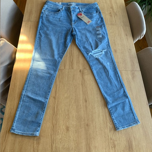 Levi's 711 Jeans NWT - Picture 2 of 8